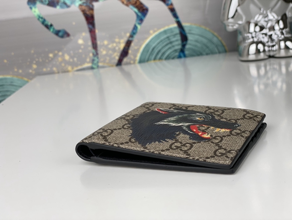 グッチ財布コピー内部構造